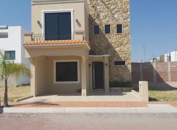 Casa de 3 habitaciones, Celaya · Rento Casa Fracc Maderas Resid Acabados de Lujo