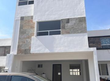 Casa de 5 habitaciones, Apodaca · Venta de Casa en Quinta Real Primer Sector Apodaca