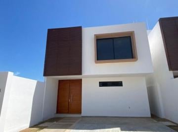 Casa de 3 habitaciones, Coatzacoalcos · En Venta Casa Nueva Tres Recamaras con Excelentes Acabados en Fraccionamiento La Jolla