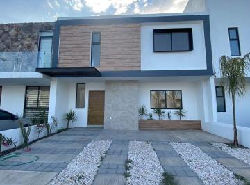 Casa · 193m² · 3 Recámaras · 2 Estacionamientos · Hermosa Residencia en Grand Preserve Juriquilla, 3 Recamaras
