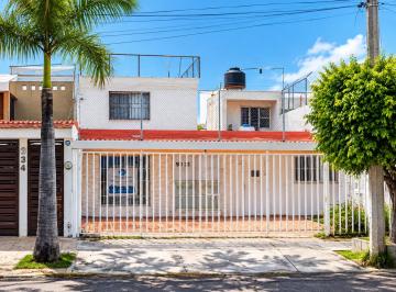 Casa de 4 habitaciones, Guadalajara · Casa en Renta Para Uso Comercial en Jardines Alcalde, Guadalajara