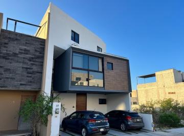 Casa en condominio · 233m² · 4 Recámaras · 2 Estacionamientos · Casa Venta Privada Acacia Zibatá El Marqués Queretaro Seguri