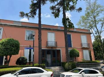 Casa · 546m² · 5 Recámaras · 4 Estacionamientos · San Angel