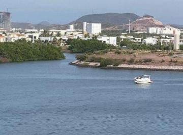 Departamento de 1 habitación, Mazatlán · Inigualable Vista a La Marina! Departamento en Venta en Marina Mazatlán