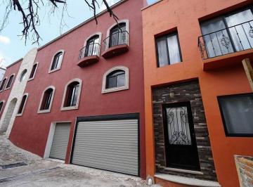 41579f29034869aad09bdefeee05716b727c8e9833a1d7ca53e23aedc0ffc894 · Casa en San Miguel de Allende en Venta: 3 Recámaras y Rooftoop