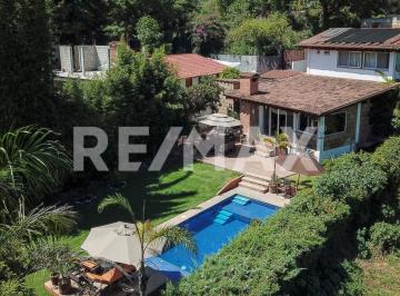 Casa · 160m² · 3 Recámaras · 2 Estacionamientos · Casa en Renta - (4)