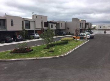 d80a6228b2b1f24292cbc129a89d4f922ccc300662e39adb9d422af608cd973d · Moderna Casa en Venta o Renta en El Refugio