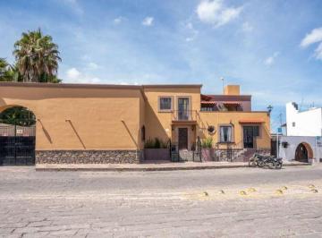 Casa de 3 habitaciones, San Miguel de Allende · Casa Cardó