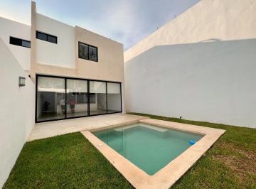 Departamento de 2 habitaciones, Mérida · San Esteban: Estrena Céntrico Townhouse con Piscina
