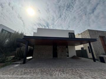 Casa de 4 habitaciones, Querétaro · Casa en Venta 4 Habitaciones, Altozano