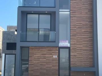 Casa de 4 habitaciones, Zapopan · Venta de Casa en Parques Vallarta, Zapopan, Zona Solares