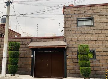 Casa de 6 habitaciones, Tlalpan · Casa en Venta en La Joya, Tlalpan Centro