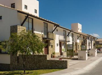 Casa en condominio · 187m² · 4 Recámaras · 2 Estacionamientos · Venta Casa en Condominio en Zibata, Queretaro