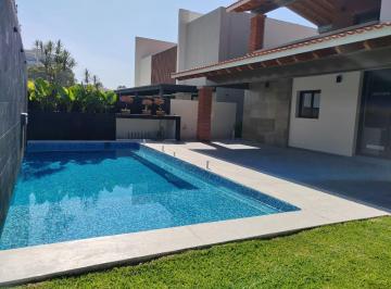 Casa · 400m² · 4 Recámaras · 3 Estacionamientos · Casa en Fraccionamiento en Paraíso Country Club Emiliano Zapata - Maz - 1705 - Fr
