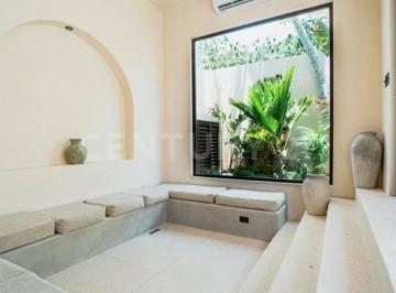 Casa · 145m² · 2 Recámaras · 2 Estacionamientos · ¡Invierte en Tulum! Villa Amueblada en Venta