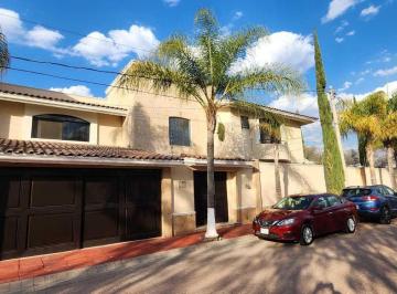 Casa de 4 habitaciones, Aguascalientes · Casa en Venta en Aguascalientes Al Norte en Valle del Campanario Super Amplia