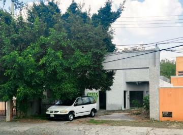 Casa uso de suelo , Mérida · Atractivo Inmueble Ubicado en Av Comercial de Alto Flujo Vehicular