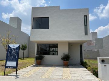 Casa · 102m² · 3 Recámaras · 2 Estacionamientos · Casa en Venta La Joya Corregidora