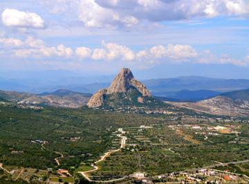 Terreno / Lote , Ezequiel Montes · Venta Terreno en Esquina con Increible Vista en Vergel de La Peña Bernal