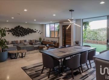 Casa · 564m² · 4 Recámaras · 4 Estacionamientos · Casa Venta en Condominio, lomas de Tecamachalco