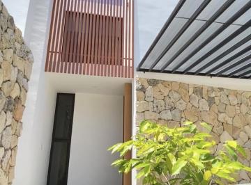 Casa · 250m² · 2 Recámaras · 2 Estacionamientos · | Townhouse Sin Muebles en Privada en Renta |