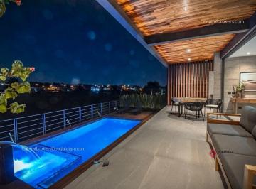 Casa de 3 habitaciones, Zapopan · Casa Moderna con Alberca Lujo Valle Imperial Golf