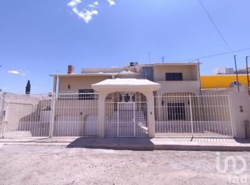 Casa · 473m² · 3 Recámaras · 2 Estacionamientos · Casa en Venta en Fuente Los Nogales Ciudad Juárez Chihuahua