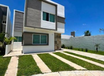 Casa en condominio · 157m² · 3 Recámaras · 2 Estacionamientos · Casa en Venta en Privada Benevento, Culiacan, Sin.