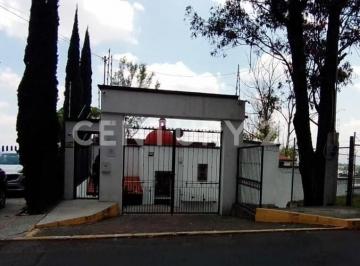 Casa · 322m² · 3 Recámaras · 8 Estacionamientos · Casa en Venta Zona de Los Fuertes a un Lado del Wtc Puebla.