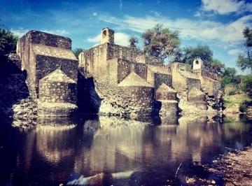 0f985a81b2a8152bc29d359e096b04e16999133cde4b3cb93249fbe27c1e9b39 · Venta Terreno en La Banda San Miguel de Allende a Pie de Calle. 11