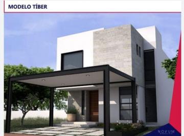 portada · Csa en Venta en Privada con Alberca en Valle Alto