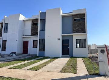 Casa de 3 habitaciones, Villa de Alvarez · Venta Casas en Súper Precio Dos Plantas Villa de Álvarez Montellano