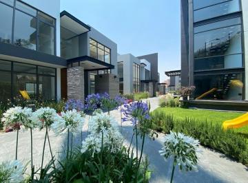 21104f35c5f381dd947365e9f15444dc23dbc44c6d2b90d7afd865a0fde0b97d · Casa en Condominio en Venta en Pedregal