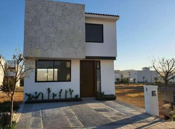 Casa · 110m² · 3 Recámaras · 2 Estacionamientos · Se Vende Casa en Ciudad Maderas, Equipada, 3 Recamaras, 2.5