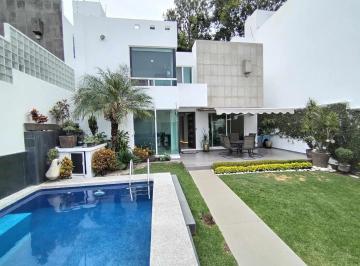 Casa , Cuernavaca · Casa Sola con Doble Filtro de Seguridad