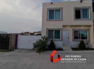 Casa · 165m² · 4 Recámaras · 3 Estacionamientos · Casa 4 Recamaras con Alberca y Jardín Privado