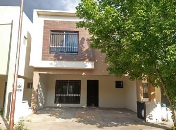 Casa de 3 habitaciones, Saltillo · Casa en Renta en Paseo de La Estrella