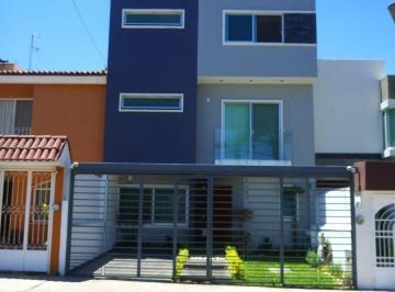 Casa de 4 habitaciones, Zapopan · Se Renta Casa Amueblada en Real de Valdepeñas