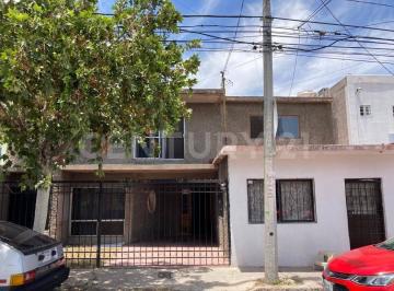 Casa · 349m² · 5 Recámaras · 1 Estacionamiento · Casa en Venta Colonia Granjas, Chihuahua