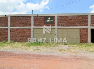 Terreno / Lote de 2 habitaciones, Celaya · Camino a San Jose: Interesante Salón de Fiestas, Casa y Amplio Jardin.