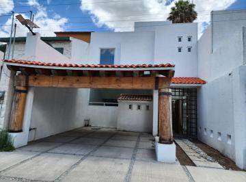 Casa , Pachuca · Venta de Casa 3 Rec y Cto de Servicio Residencial Sn Javier en Pachuca