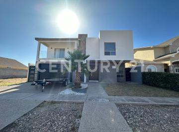 Casa · 255m² · 3 Recámaras · 2 Estacionamientos · Casa en Venta en Residencial Leones Etapa II, Chihuahua