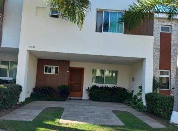 Casa en condominio de 3 habitaciones, Puerto Vallarta · Casa Entre Rios Fluvia Vallarta en Renta con Paneles Solares.