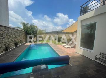 Casa · 350m² · 3 Recámaras · 2 Estacionamientos · # 101 Casa Venta Cumbres del Cimatario
