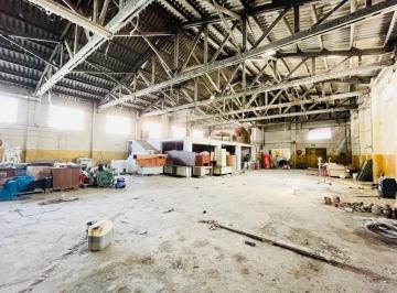 Bodega comercial · 1089m² · 3 Estacionamientos · Bodega Comercial en Venta Cerca del Boulevard 5 de Mayo
