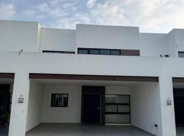 Casa · 130m² · 2 Recámaras · 2 Estacionamientos · Casa en Renta Fraccionamiento Kedros