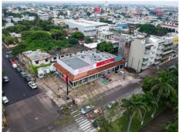 Local comercial · 143m² · 20 Estacionamientos · Local en Renta Sobre Av Principal con Estacionamiento