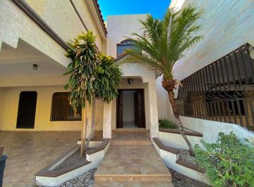 Casa · 242m² · 3 Recámaras · Casa en Hermosillo