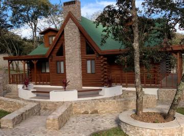 Casa de 4 habitaciones, Amealco de Bonfil · Cabaña Estilo Californiana en Amealco