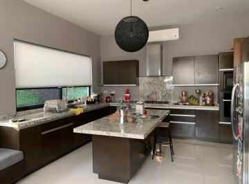 Casa de 4 habitaciones, Monterrey · Casa en Renta en La Joya Privada Loreto en Monterrey, N. L.